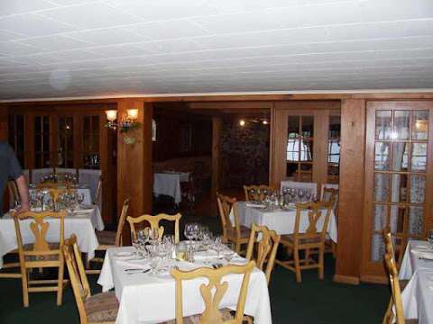 Jobs in Snug Harbor Restaurant - reviews